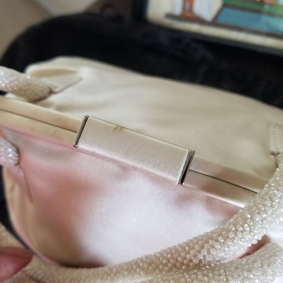 Huge sale! Rare Vint Gucci Tom Ford era cream satin silk beaded top handle bag - Picture 9 of 16